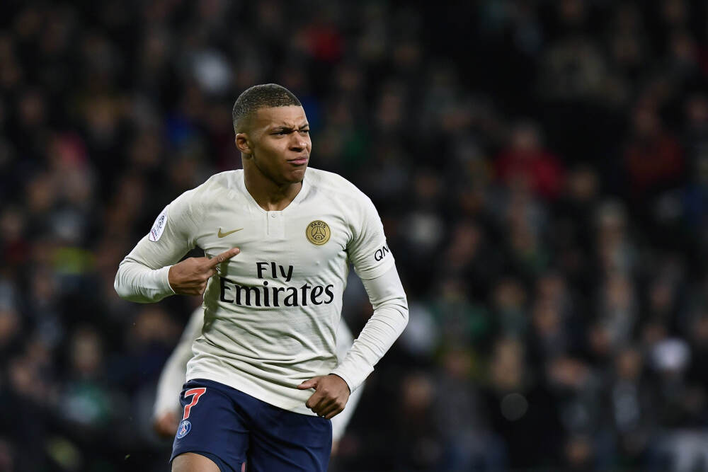 宗校立：黄金收定射击之星！是倒车接人？还是伺机转向？